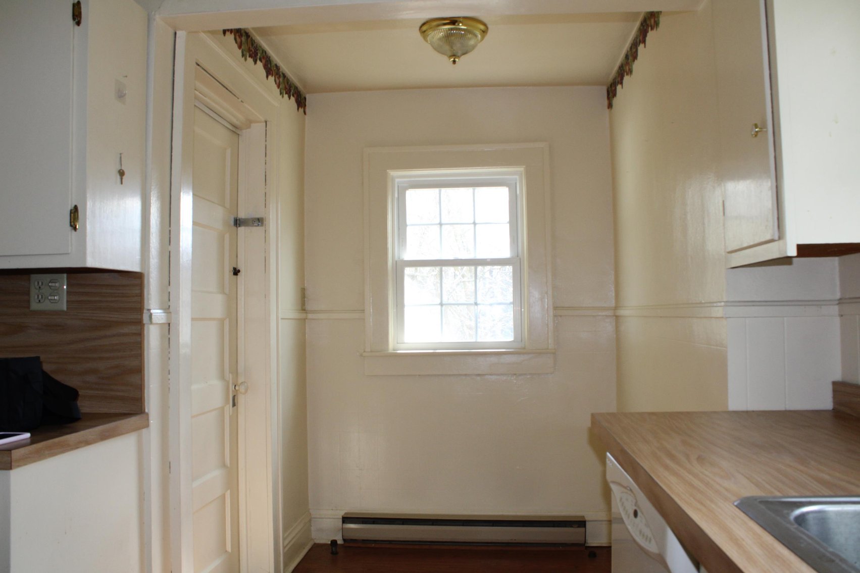 Image for SOLD $74,800 - Charming 2 Bedroom Cape Cod Selling to the Highest Bidder