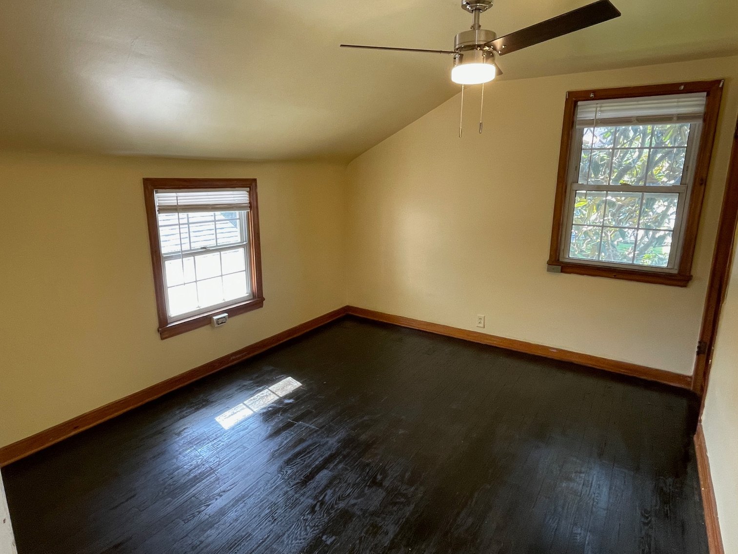 Image for SOLD $77,000 - Antique Brick 4 Bedroom Tri-Level Home