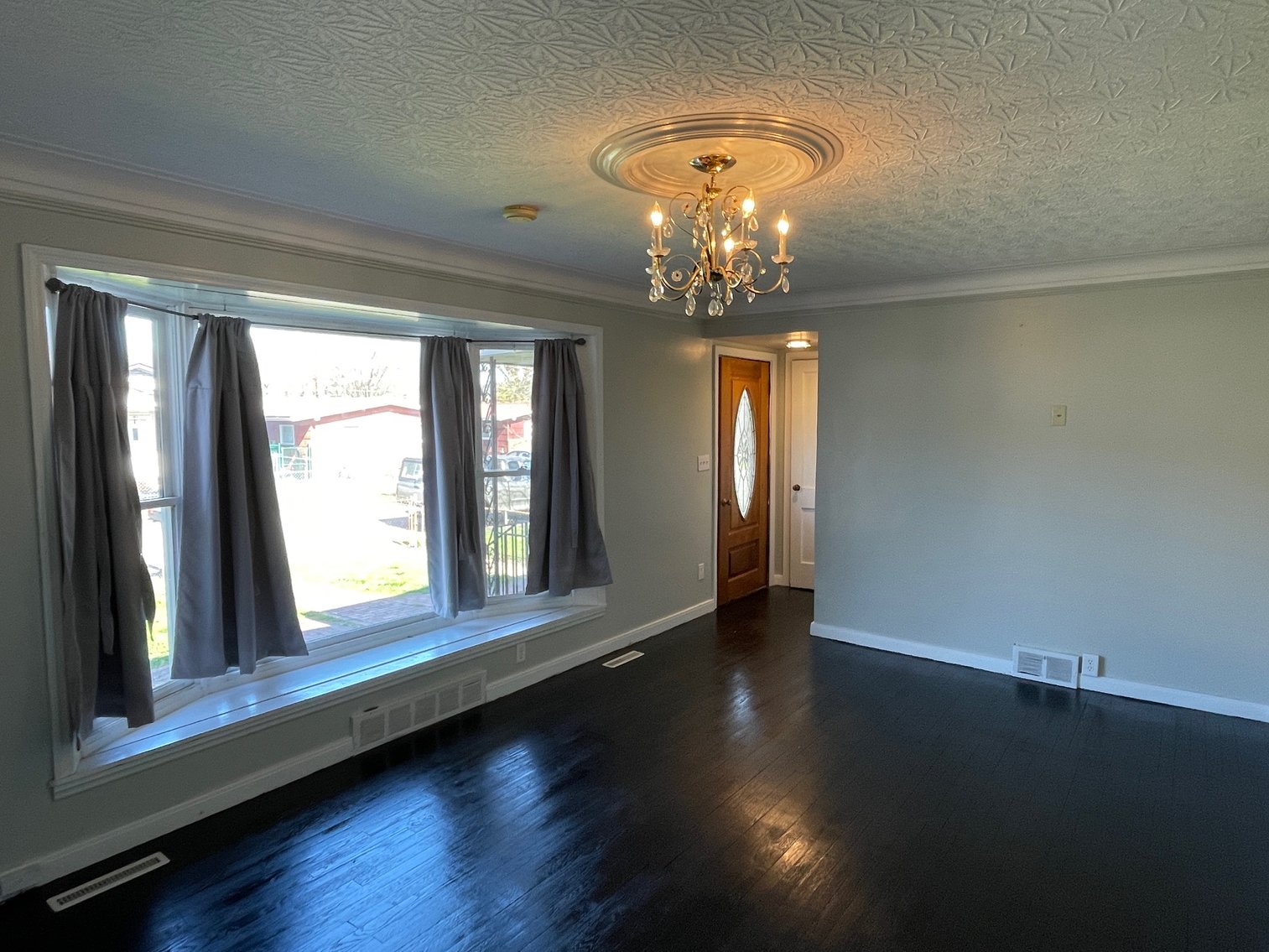 Image for SOLD $77,000 - Antique Brick 4 Bedroom Tri-Level Home