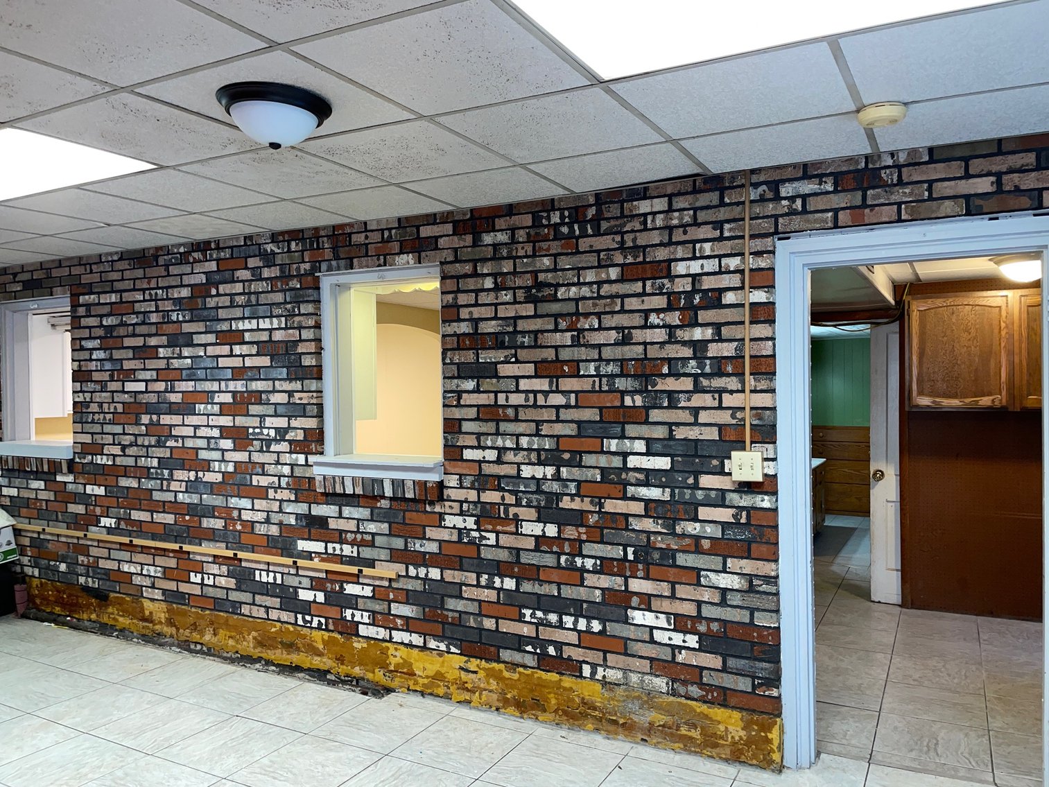 Image for SOLD $77,000 - Antique Brick 4 Bedroom Tri-Level Home