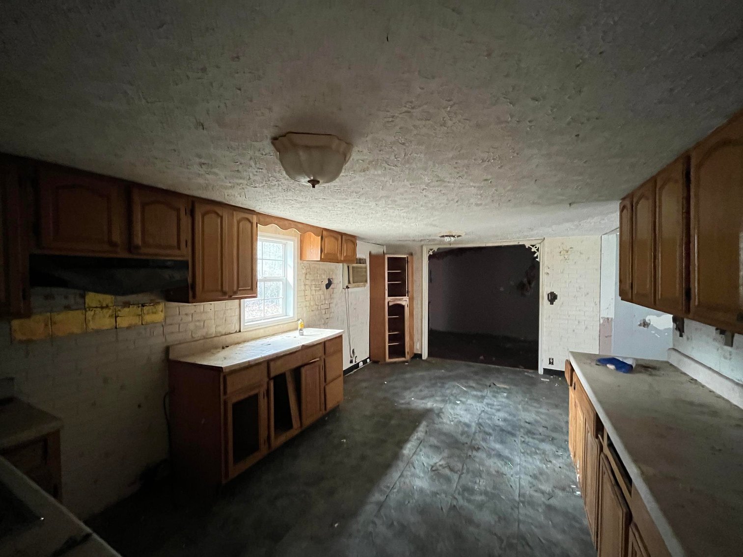 Image for SOLD $73,700 - 3 Bedroom in Morgantown Selling to the Highest Bidder