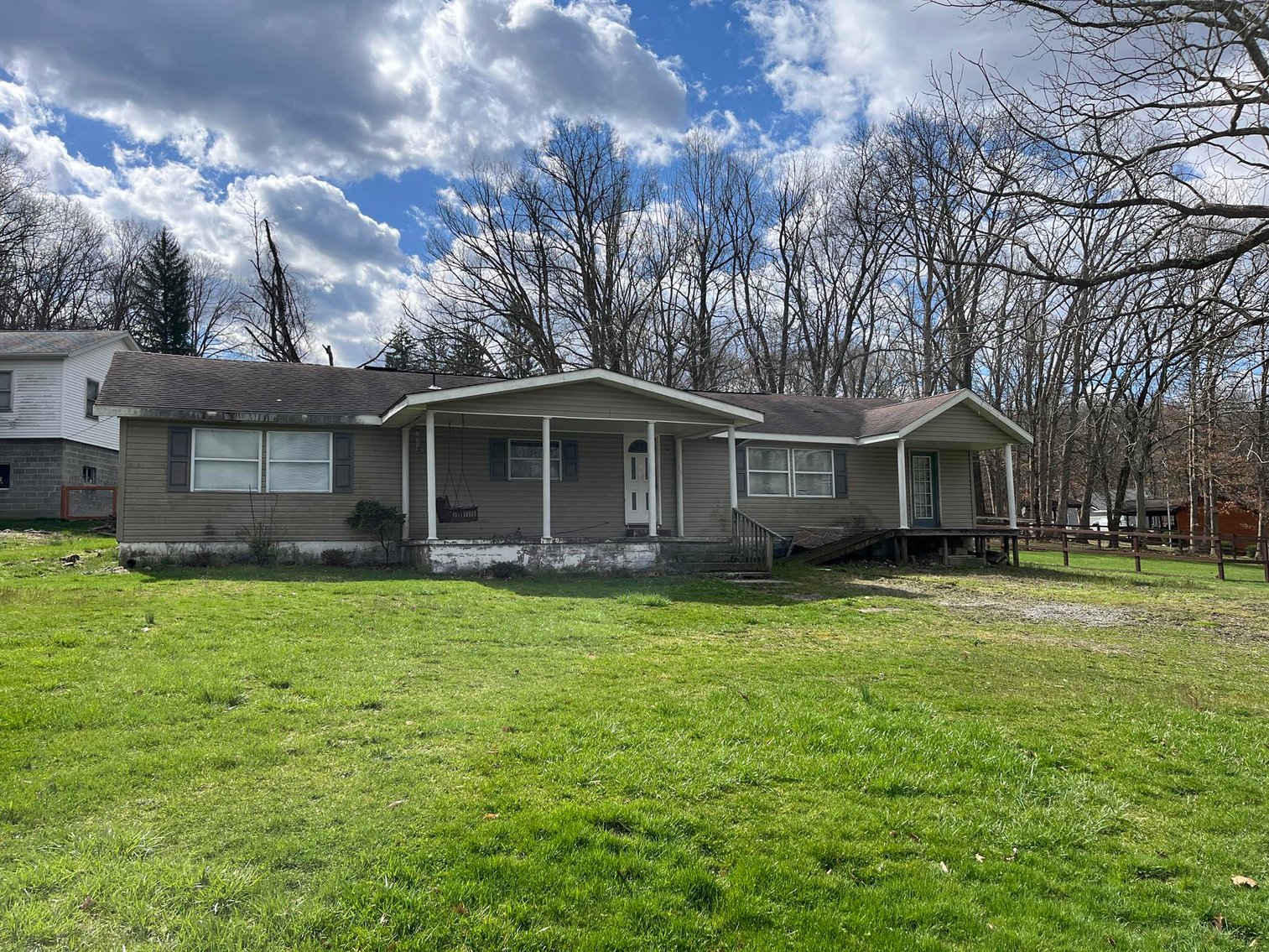 Image for SOLD $73,700 - 3 Bedroom in Morgantown Selling to the Highest Bidder