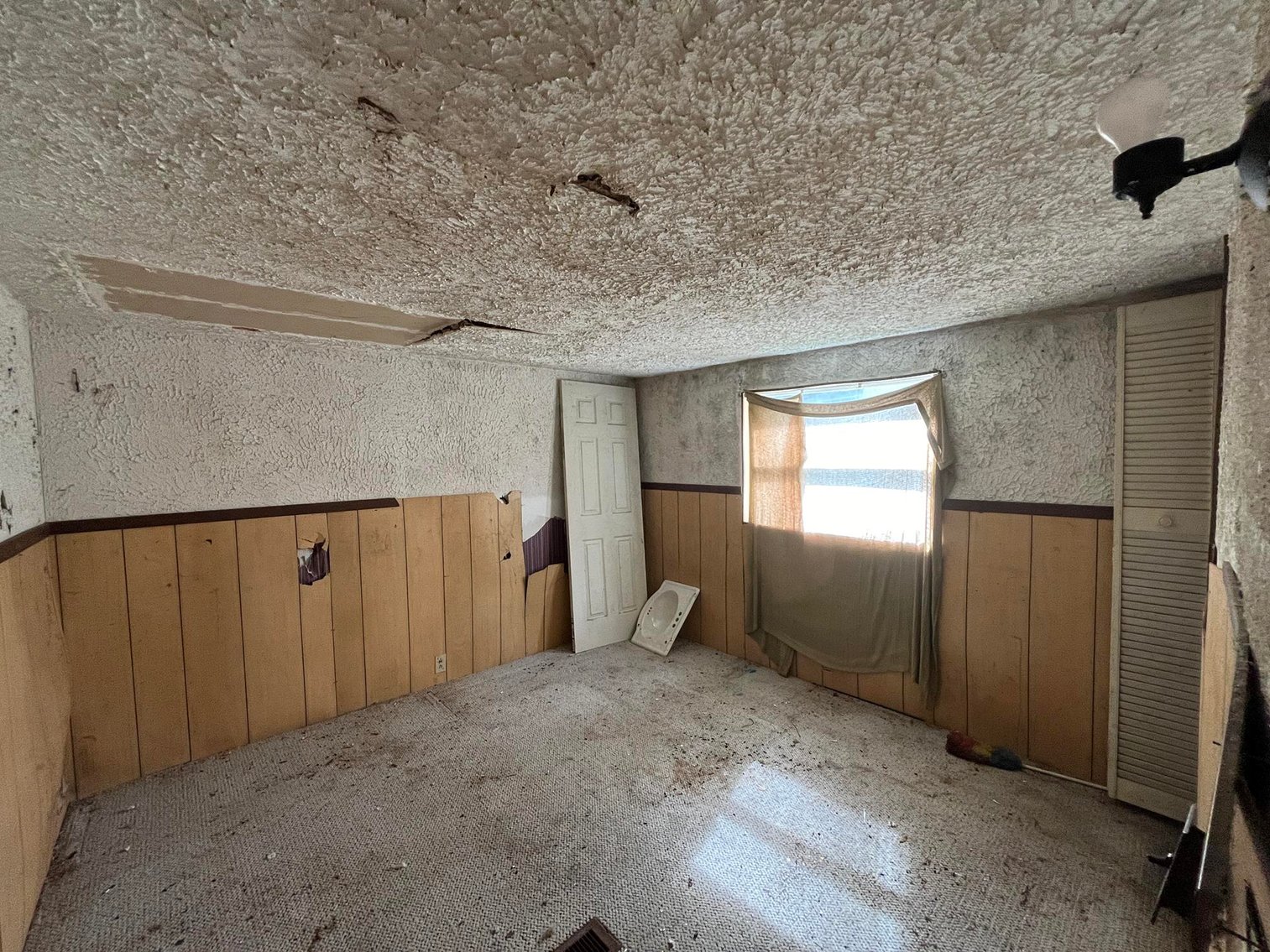 Image for SOLD $73,700 - 3 Bedroom in Morgantown Selling to the Highest Bidder