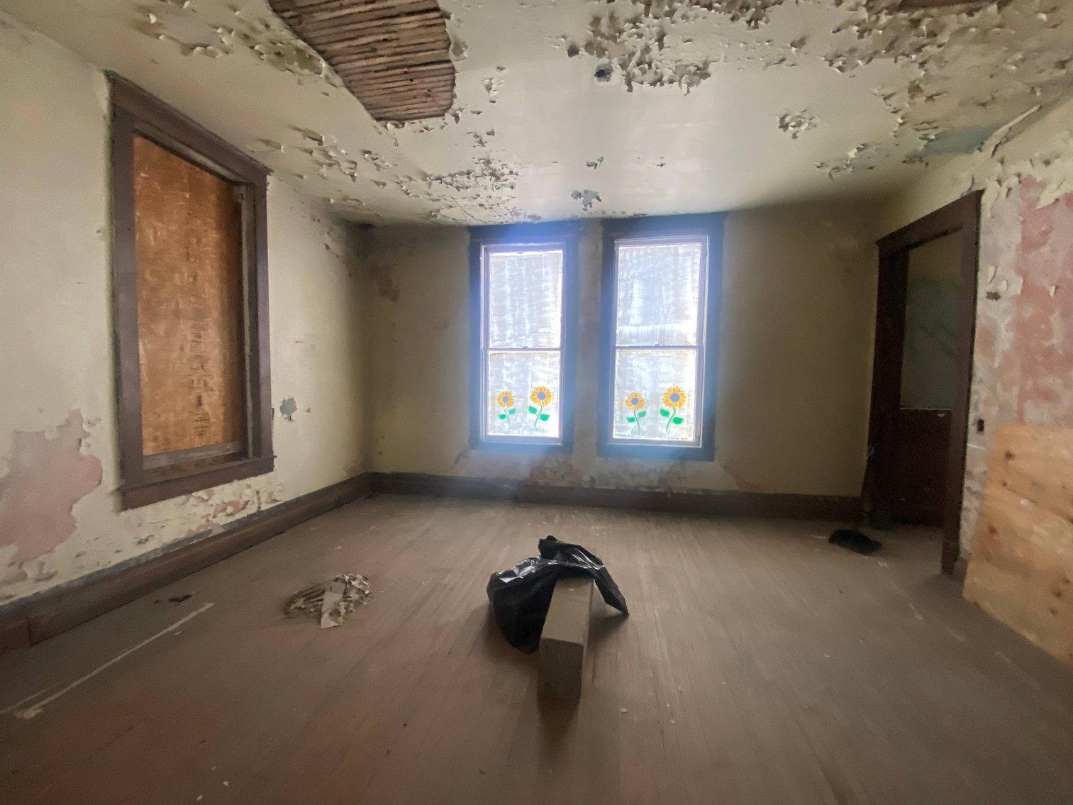 Image for SOLD $33,550 - Versatile Commercial Building in Downtown Kingwood