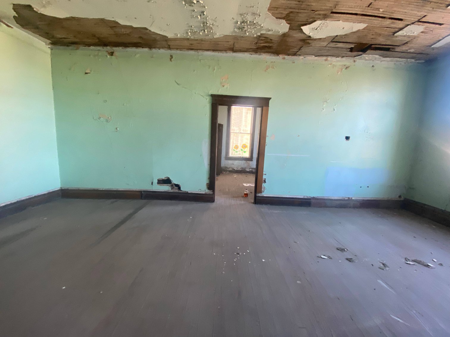 Image for SOLD $33,550 - Versatile Commercial Building in Downtown Kingwood