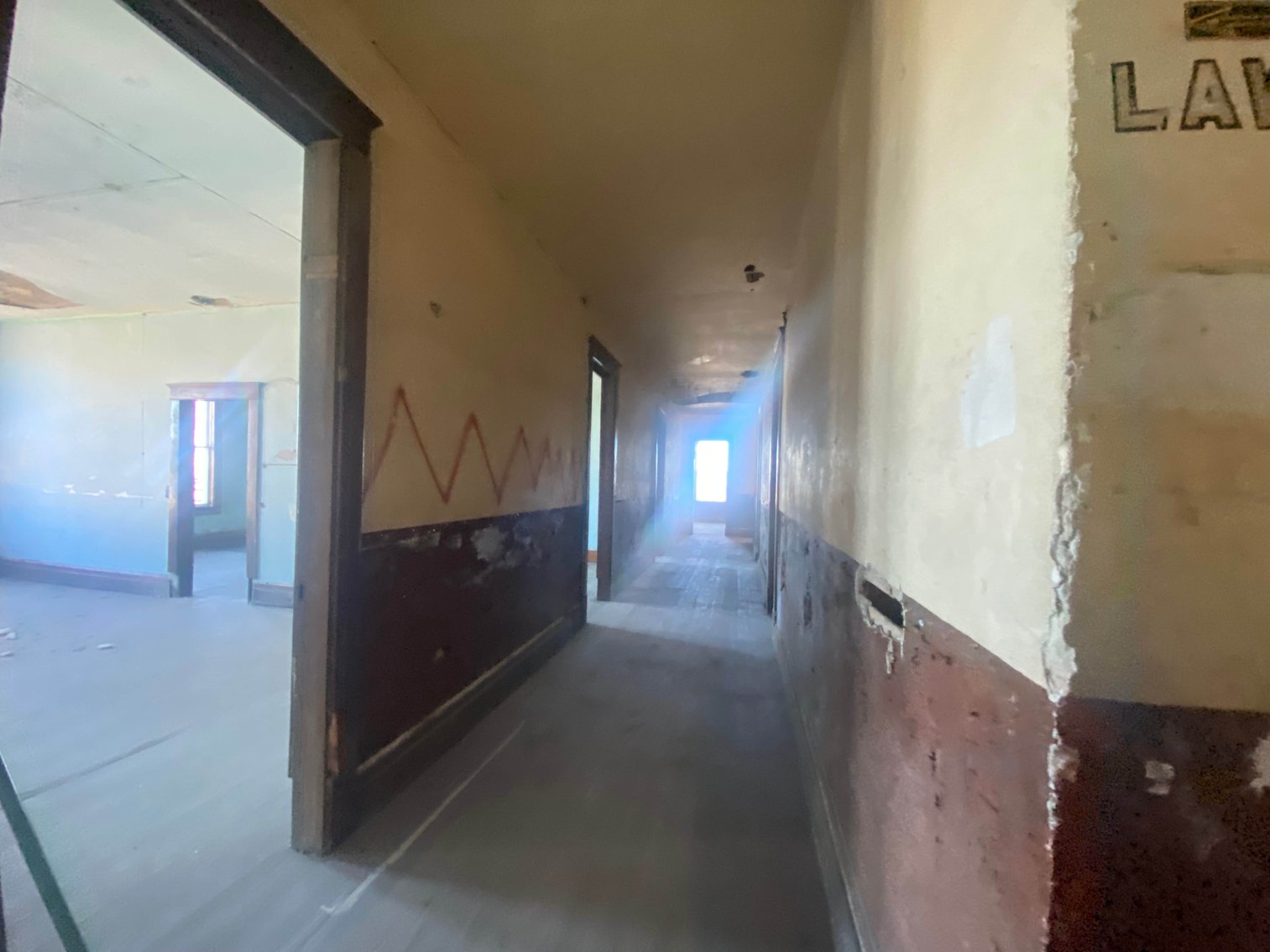 Image for SOLD $33,550 - Versatile Commercial Building in Downtown Kingwood