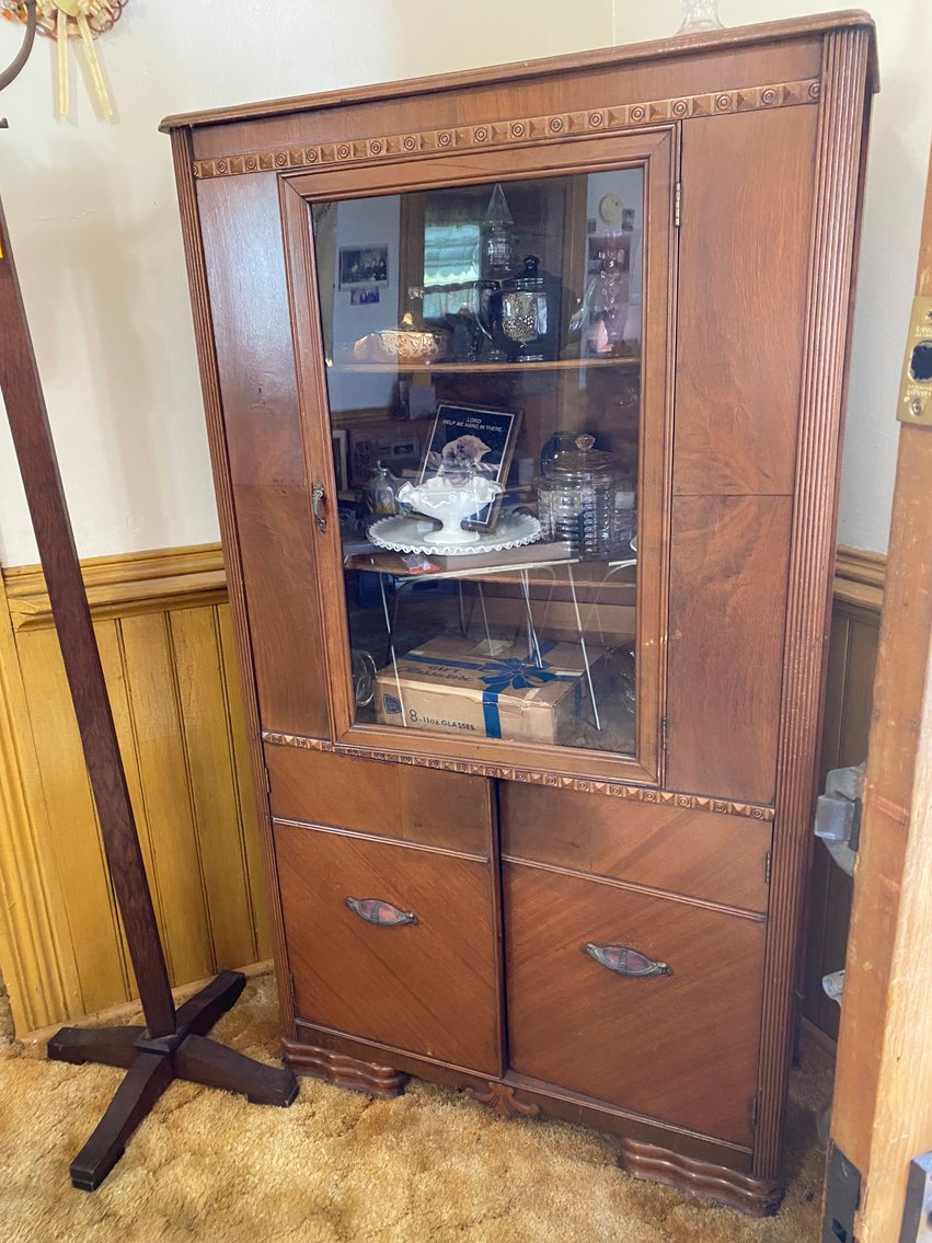 Image for Aleppo, PA – Estate of Helena Galentine: Military Uniforms & Collectibles, Antiques, Primitives, Jewelry, and More!