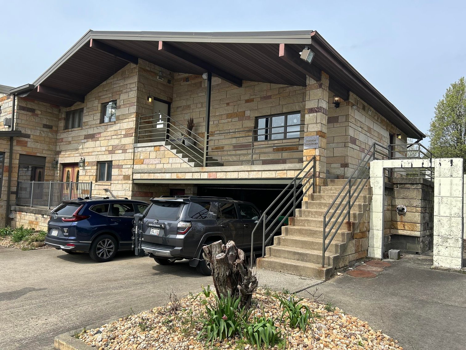 Image for SOLD $841,500 - Spacious Mixed-Use Building in Suncrest