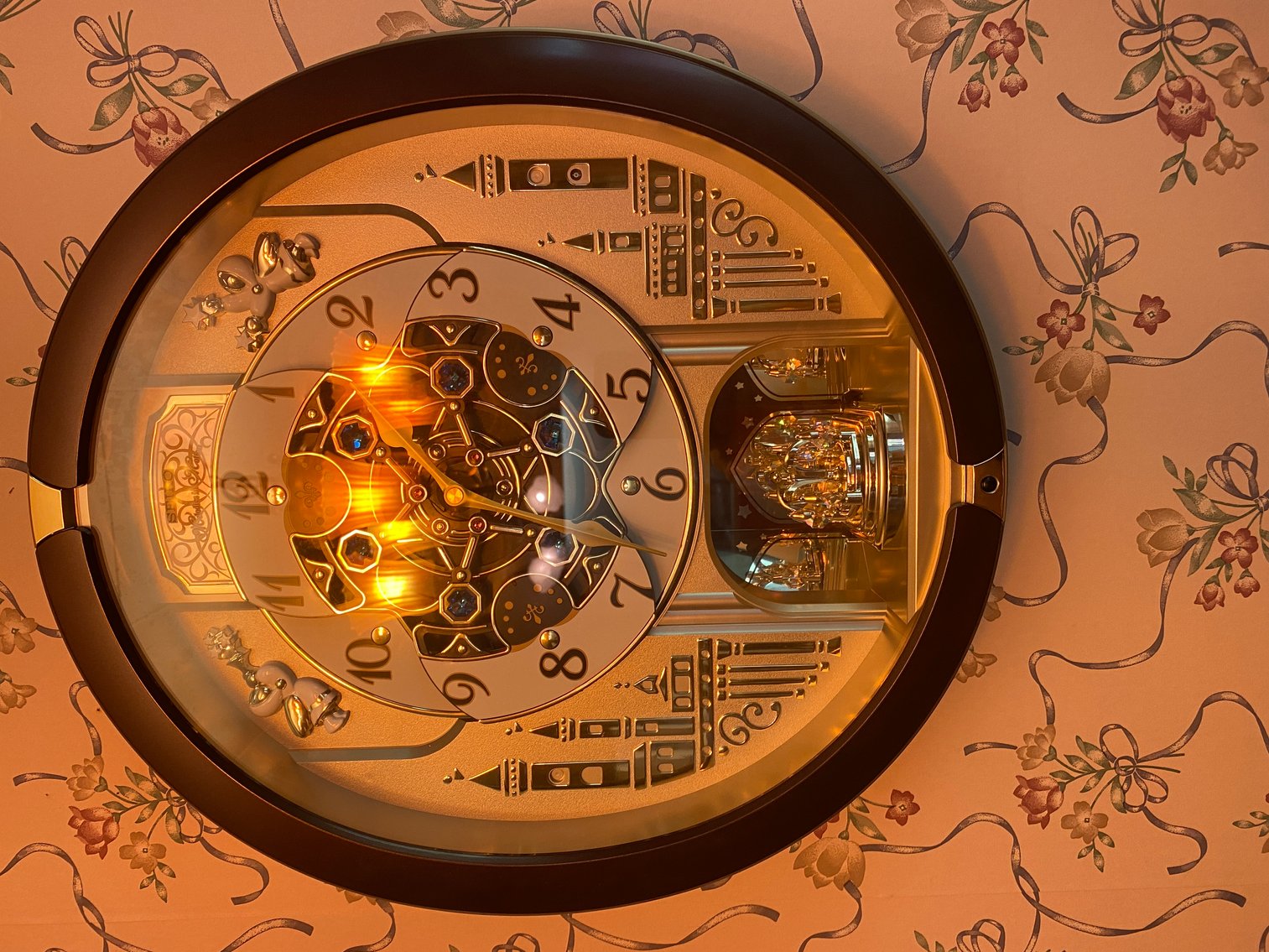 Image for Morgantown, WV – The Estate of Auctioneer Dan Kirkendall; Quality Antique Furniture, Anniversary Clocks, Glassware, Collectibles, Knives, Tools and Much more!