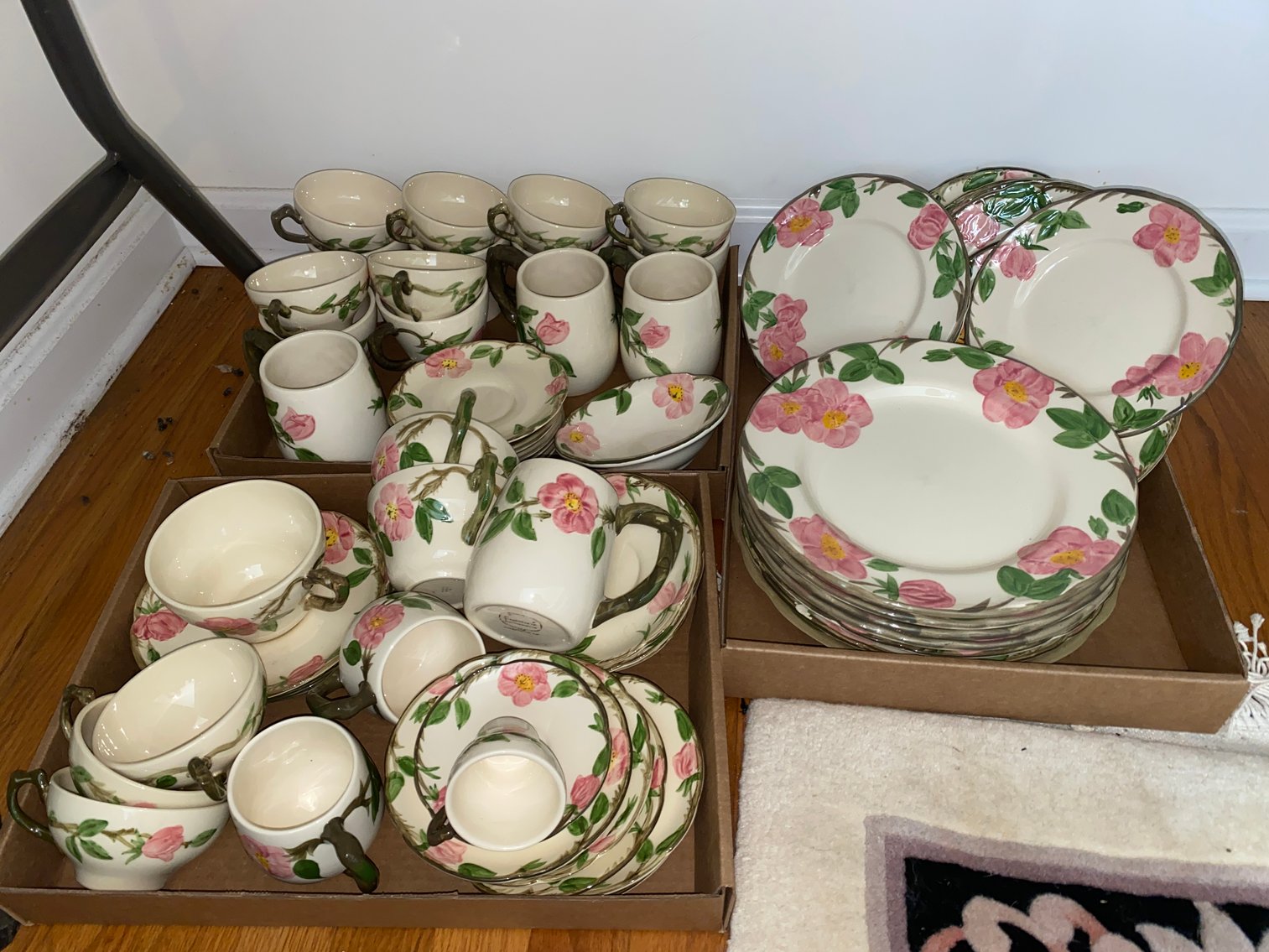 Image for Martinsburg, WV – Jim Moneypenny Memorial Auction – 1 of Several Auctions! Glassware, Pottery, Furniture, Quilts, and Guns, and More!