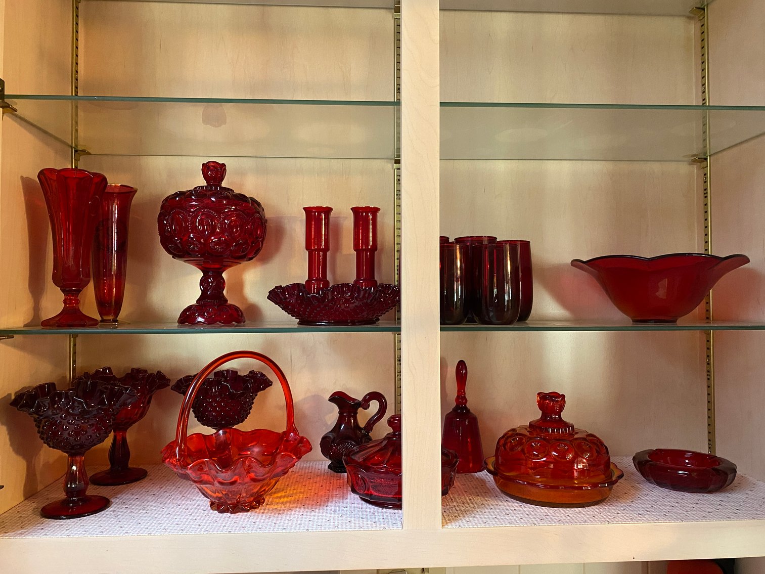 Image for Fairmont, WV – Furniture, Glassware, Household Décor, Craft Supplies, Pyrex and Kitchen Appliances, Camping Supplies and Much More!