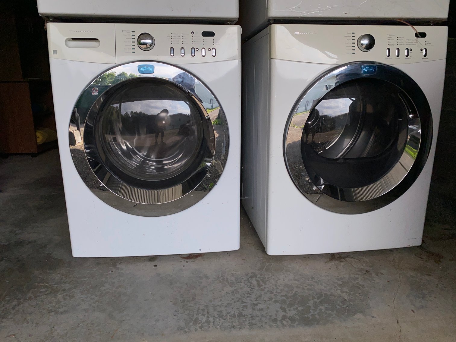 Image for Summersville, WV – Nice Household Furnishings, Antiques, Glassware & Much More!