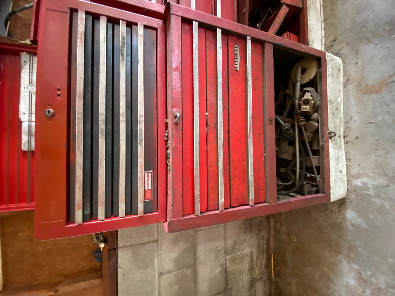 Image for Morgantown, WV – Moving Auction: 1992 Ford Bronco, John Deere X595, High Quality Tools and Much More!