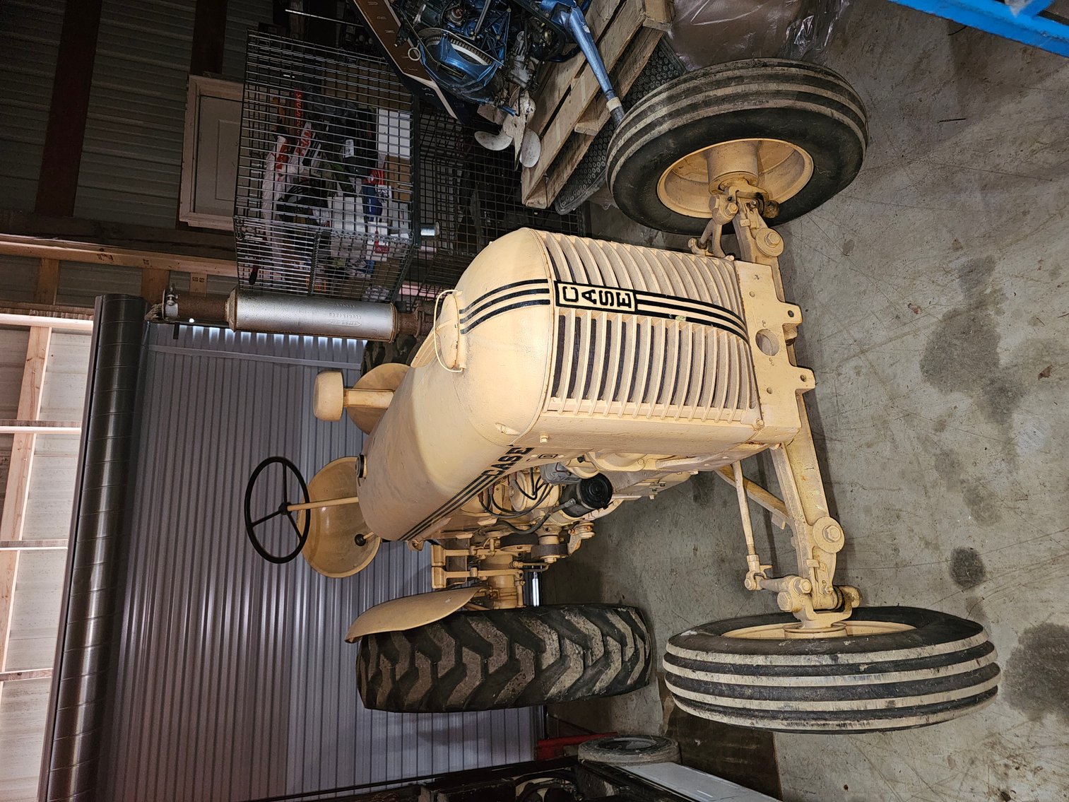 Image for Belpre, OH – Day 1 of 2: Retirement Auction! Antique and Classic Cars, Nostalgic Gas Pumps, Porcelain Signs, Pinball Machines, Jukeboxes, Pop Machines, Vintage Petroleum Collection and more!   