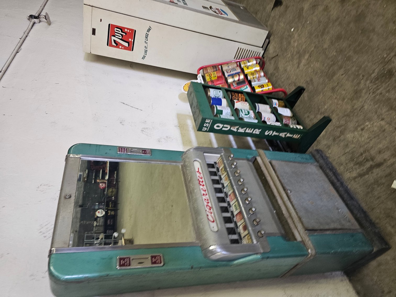 Image for Belpre, OH – Day 1 of 2: Retirement Auction! Antique and Classic Cars, Nostalgic Gas Pumps, Porcelain Signs, Pinball Machines, Jukeboxes, Pop Machines, Vintage Petroleum Collection and more!   