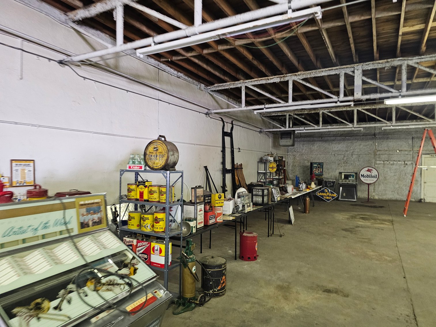 Image for Belpre, OH – Day 1 of 2: Retirement Auction! Antique and Classic Cars, Nostalgic Gas Pumps, Porcelain Signs, Pinball Machines, Jukeboxes, Pop Machines, Vintage Petroleum Collection and more!   