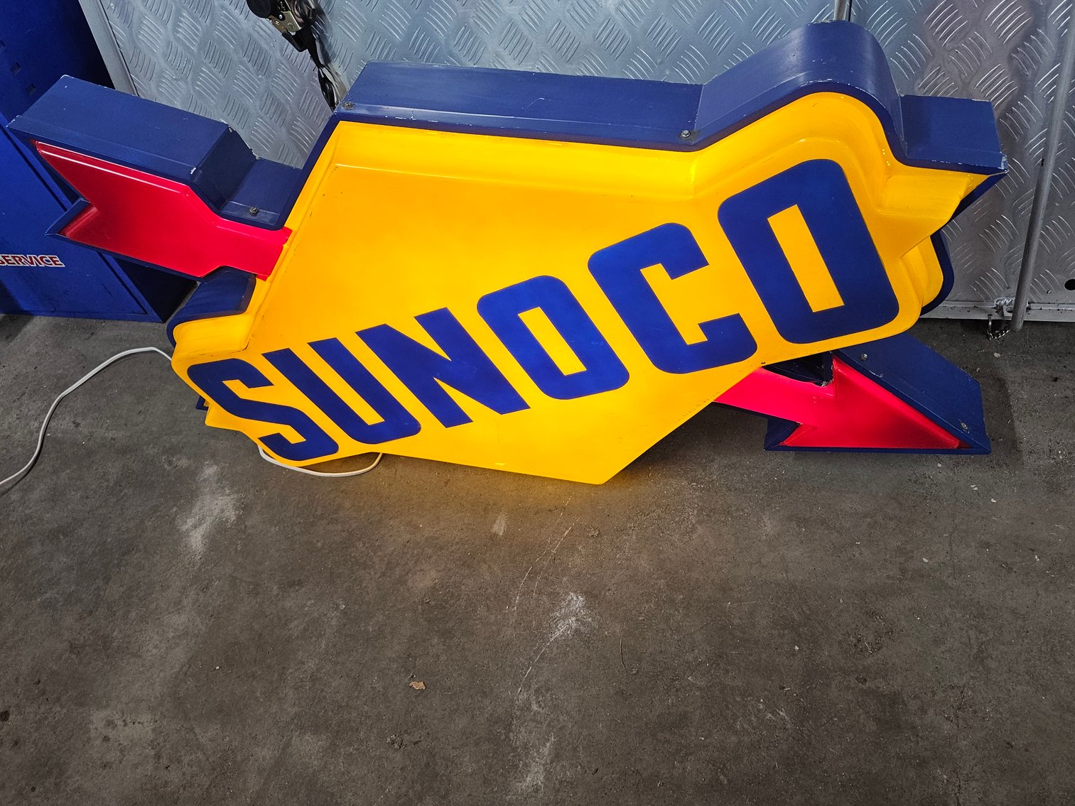 Image for Belpre, OH – Day 1 of 2: Retirement Auction! Antique and Classic Cars, Nostalgic Gas Pumps, Porcelain Signs, Pinball Machines, Jukeboxes, Pop Machines, Vintage Petroleum Collection and more!   