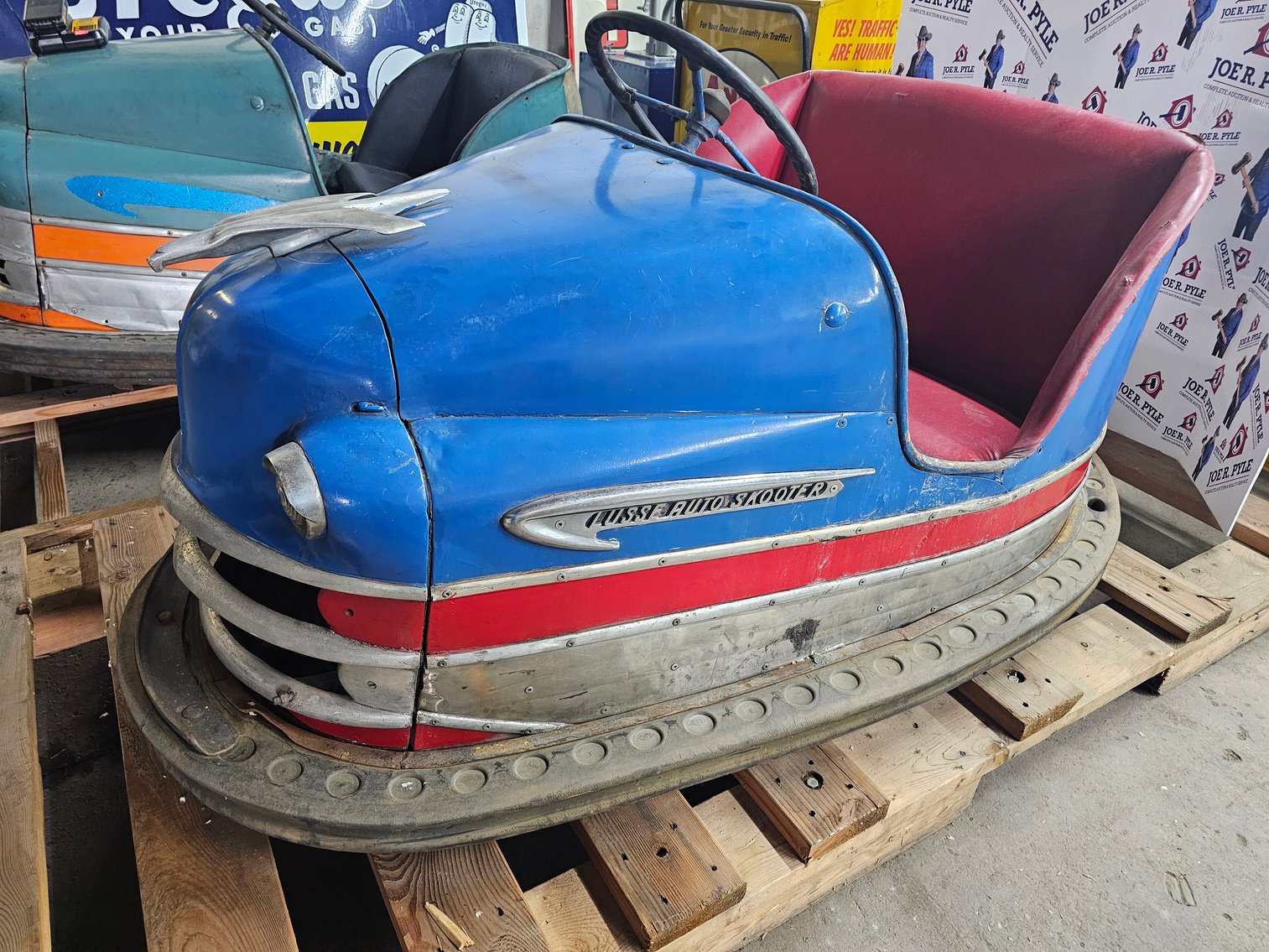 Image for Belpre, OH – Day 1 of 2: Retirement Auction! Antique and Classic Cars, Nostalgic Gas Pumps, Porcelain Signs, Pinball Machines, Jukeboxes, Pop Machines, Vintage Petroleum Collection and more!   