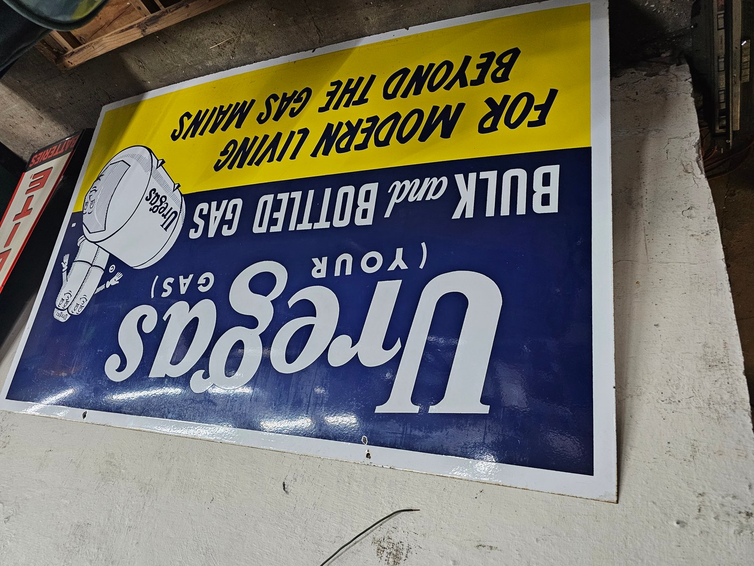 Image for Belpre, OH – Day 1 of 2: Retirement Auction! Antique and Classic Cars, Nostalgic Gas Pumps, Porcelain Signs, Pinball Machines, Jukeboxes, Pop Machines, Vintage Petroleum Collection and more!   