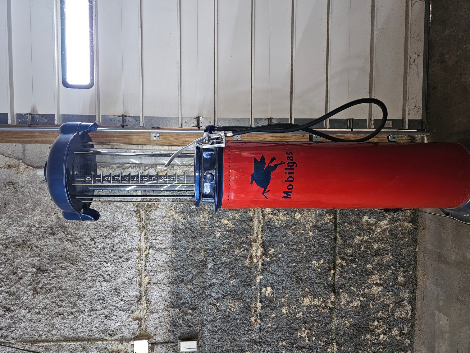 Image for Belpre, OH – Day 1 of 2: Retirement Auction! Antique and Classic Cars, Nostalgic Gas Pumps, Porcelain Signs, Pinball Machines, Jukeboxes, Pop Machines, Vintage Petroleum Collection and more!   