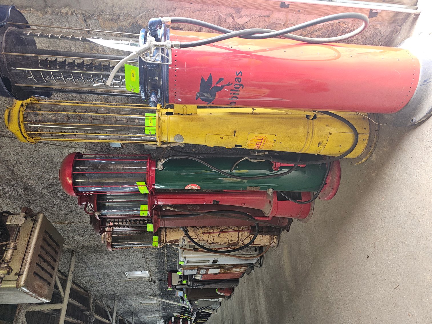 Image for Belpre, OH – Day 1 of 2: Retirement Auction! Antique and Classic Cars, Nostalgic Gas Pumps, Porcelain Signs, Pinball Machines, Jukeboxes, Pop Machines, Vintage Petroleum Collection and more!   