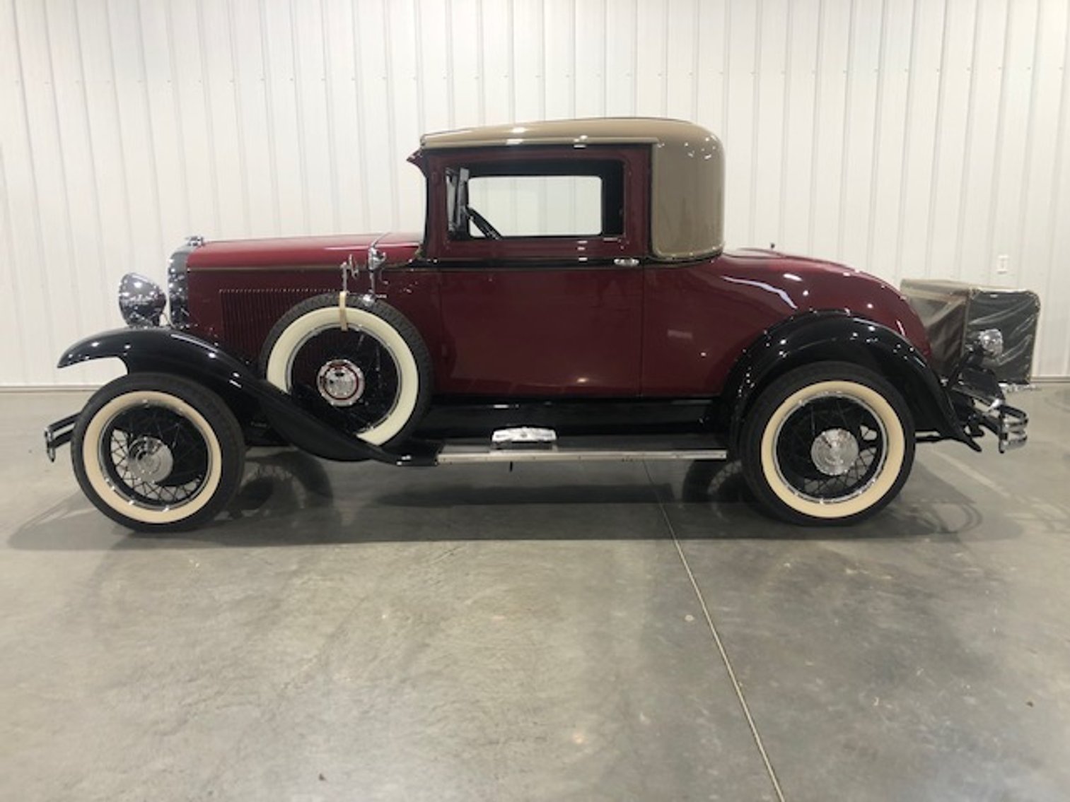 Image for Belpre, OH – Day 1 of 2: Retirement Auction! Antique and Classic Cars, Nostalgic Gas Pumps, Porcelain Signs, Pinball Machines, Jukeboxes, Pop Machines, Vintage Petroleum Collection and more!   