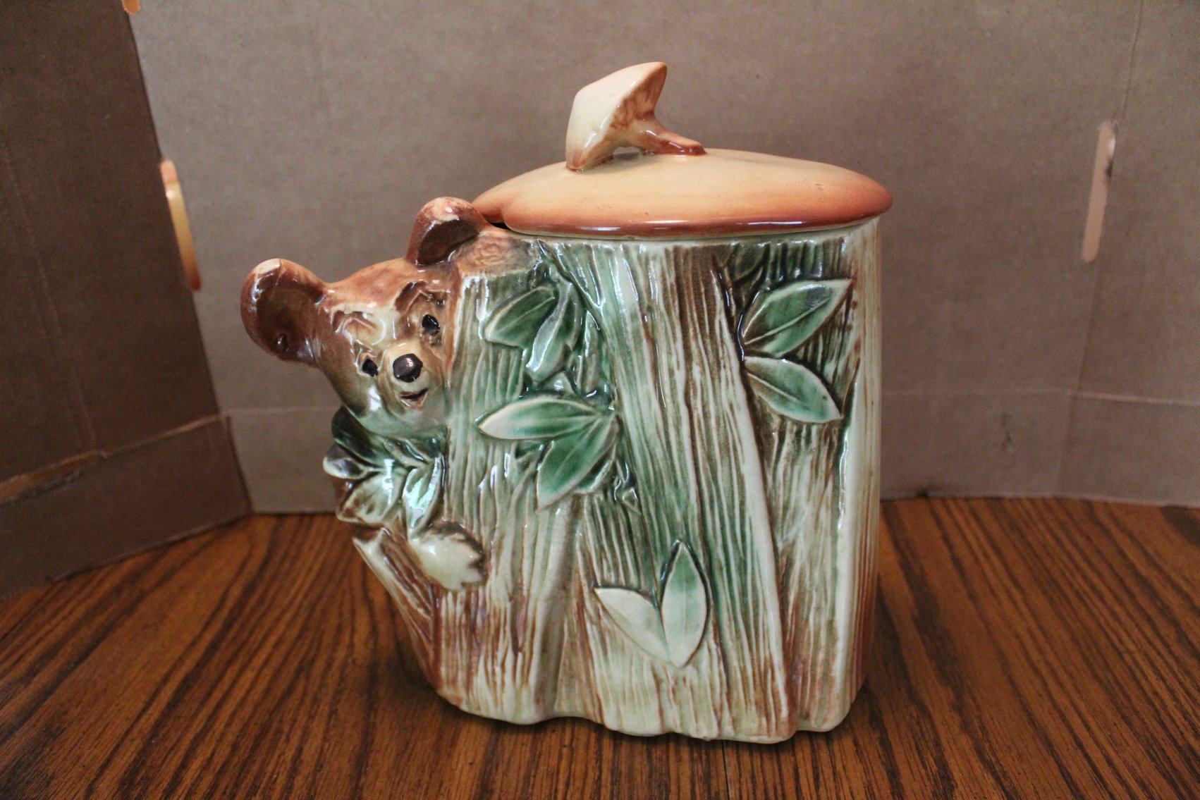 Image for Wayne, WV – Vehicles, McCoy Pottery, Cast Iron Pans, Furniture, Tools and Much More!