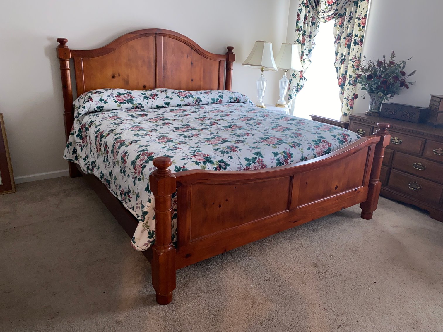 Image for Morgantown, WV – Estate of Brent Robinson: Furniture, Glassware & Household Items, and Much More!