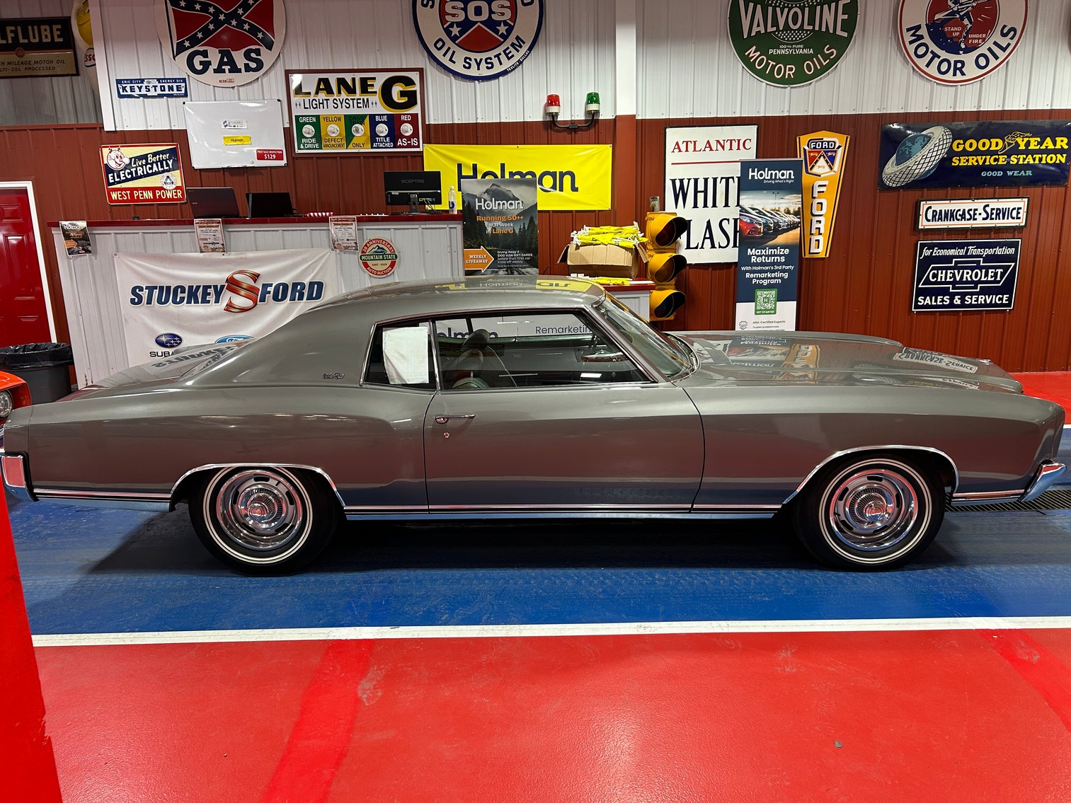 Image for Shinnston, WV – Over 600 Lots! Live Antique Auction with additional online bidding, Collector Cars & Motorcycle, Advertising, Children’s Items, and More!