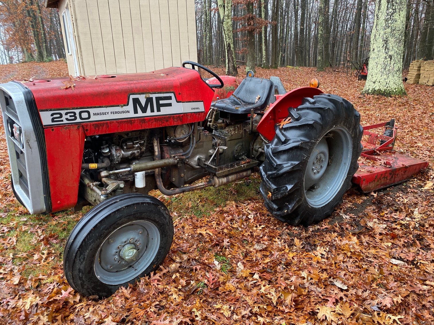 Image for Masontown, WV – ’06 Ford 500 W/Low Miles, Lawn Tractors, Antiques, Household Goods, Pyrex and More!