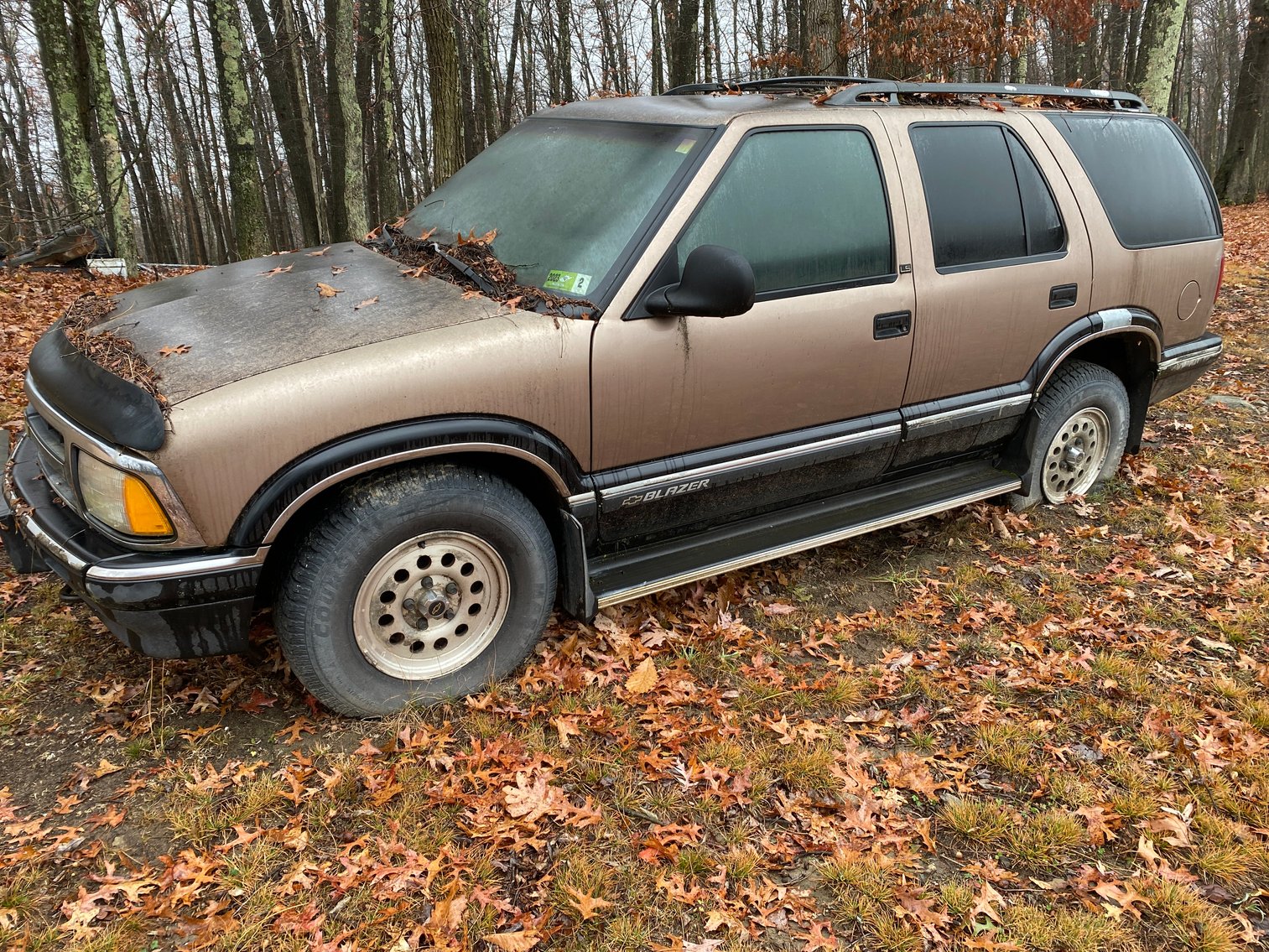 Image for Masontown, WV – ’06 Ford 500 W/Low Miles, Lawn Tractors, Antiques, Household Goods, Pyrex and More!