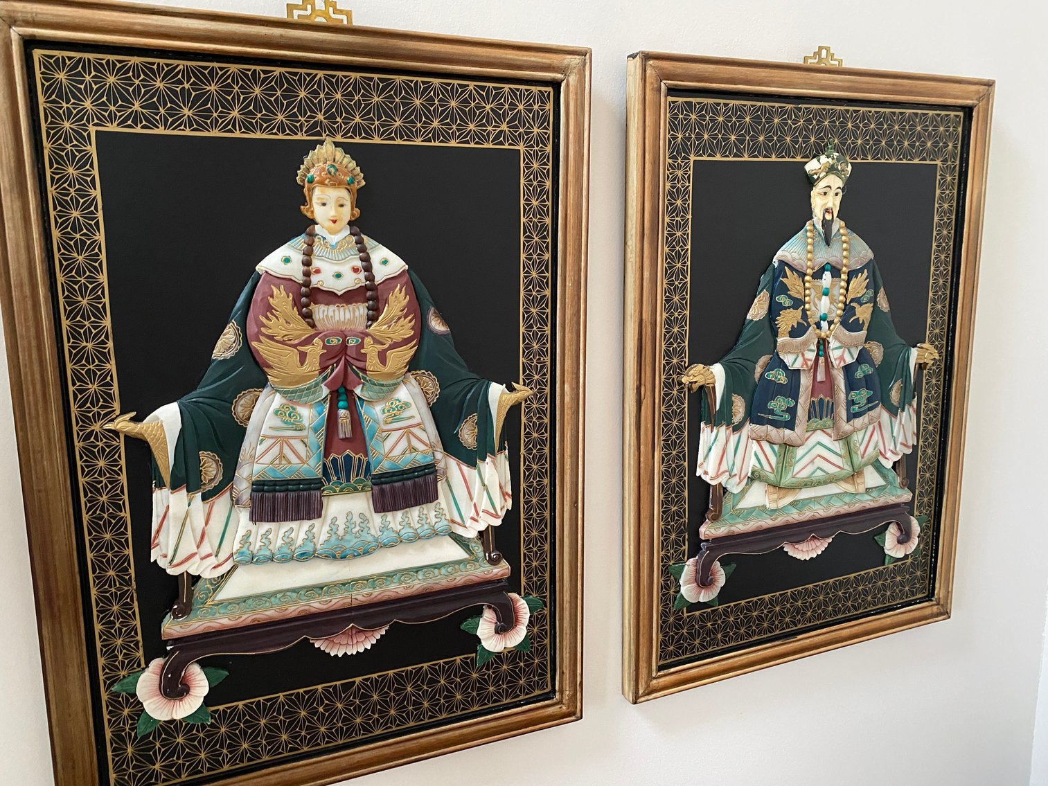 Image for Uniontown, PA -- Oriental style Furniture, Quality Bedroom suites, Curio cabinets, Sofas, Chairs, Dining Room suite, Tables, Lamps, Patio Furniture. Framed Artwork, Lladro, Household items