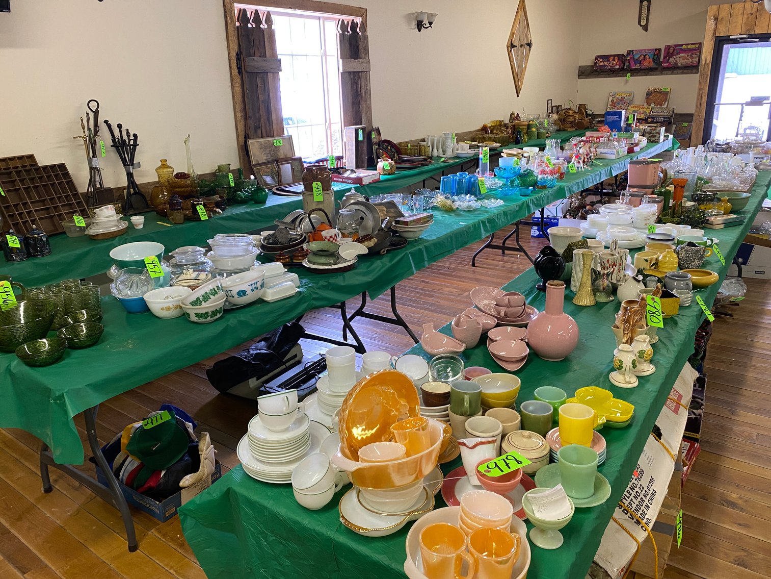 Image for Jane Lew, WV – Online Only Loads of Glassware, Antiques, Household, Seasonal Decorations