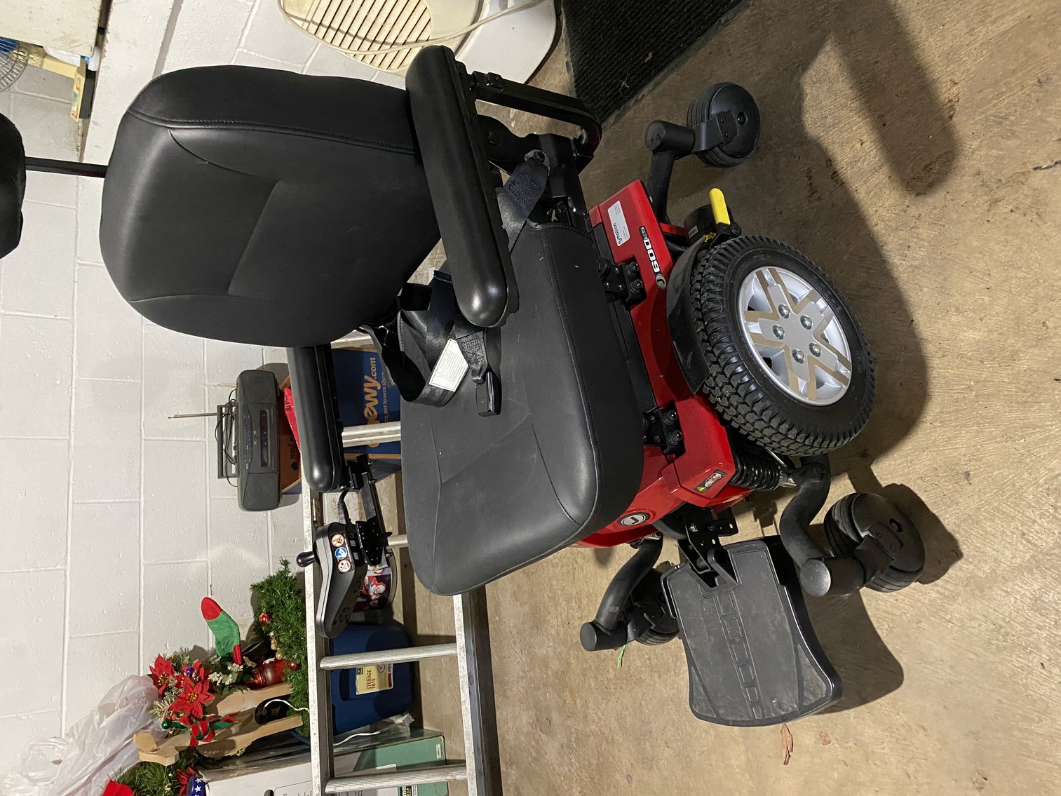 Image for Connellsville, PA -- 2013 Dodge Ram 1500, Furniture, Appliances, Tools, Riding mower, Snow Blower, Gun Safe, Household items, Blow Molds, Lift Chair, Mobility Chair, More!