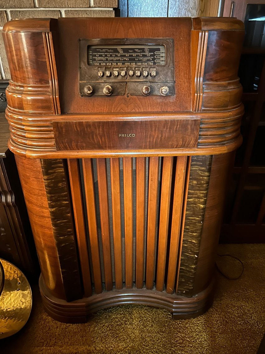 Image for Greensboro, PA – Estate of Daniel Gapen: Sporting Goods, Edison Phonograph, Political Advertising, Brass Bells, Canning Jars and Much More!