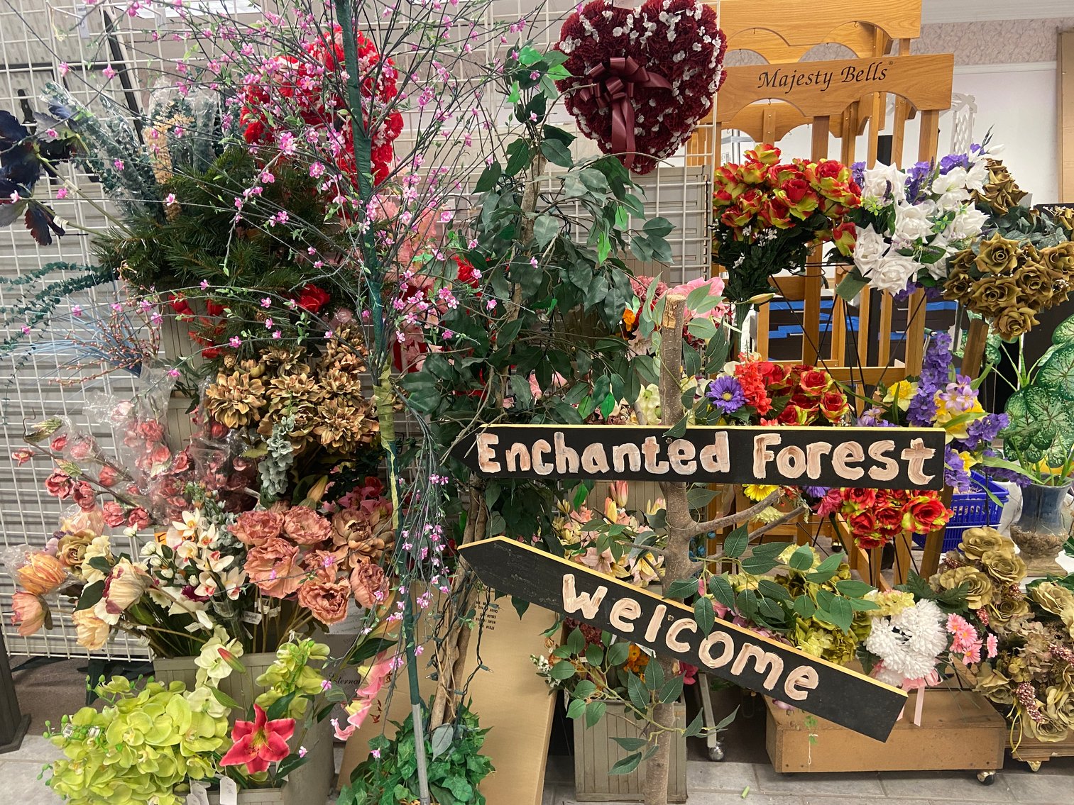 Image for Ansted, WV – Flower Shop Materials and Decorations, Coolers, Christmas Wreaths, Candle Holders, Retail Store Racks and More!