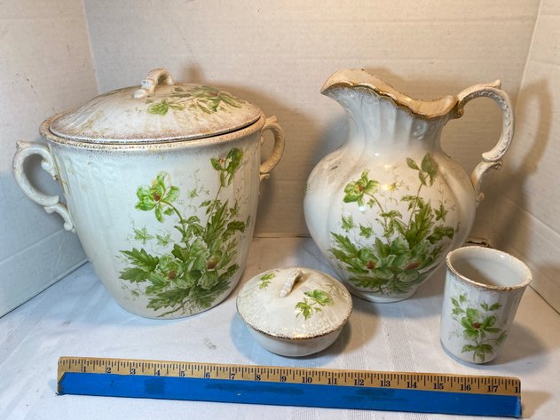 Image for Uniontown, PA – 2015 Hyundai Elantra, Clocks Collection, Paper Weights, Glassware, Lamps, Curio Cabinets, Toys, Tools, and More!