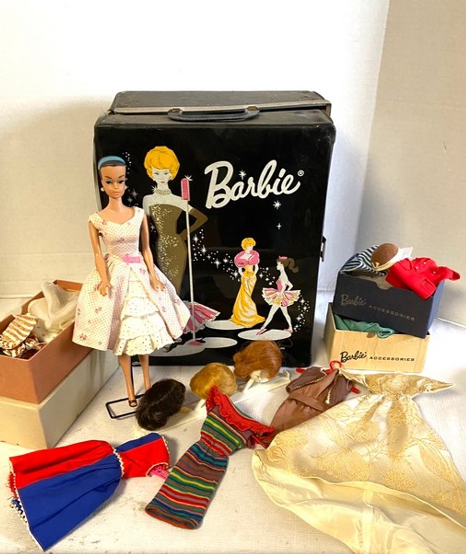 Image for Smithfield, PA - Quality Clock Collection, Furniture & Bedroom Sets, Antiques, Primitives, Vintage Barbie, Glassware, Toys, and Household Items