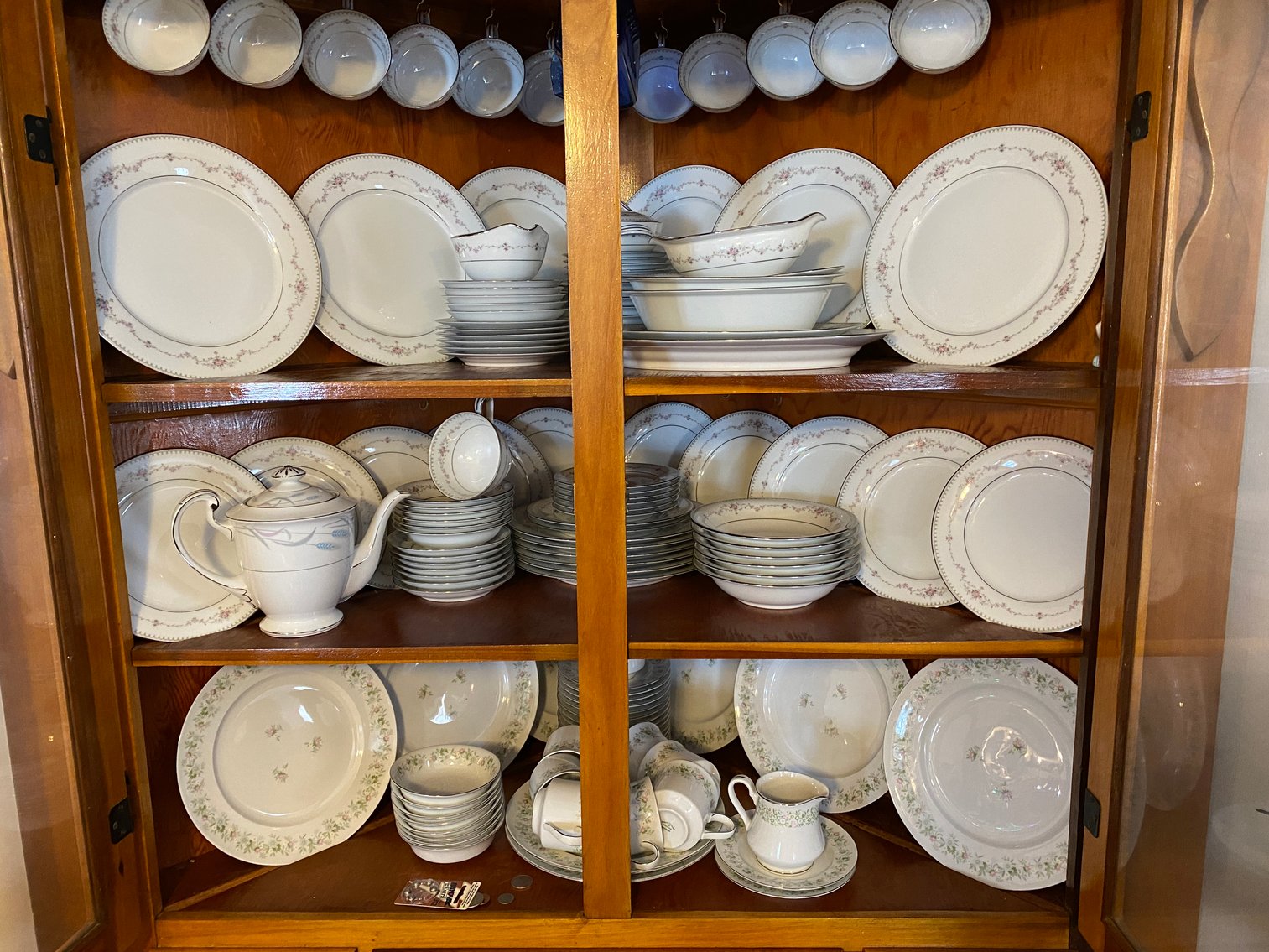 Image for Kingwood, WV – Huge Estate Auction: Over 500 Lots!!