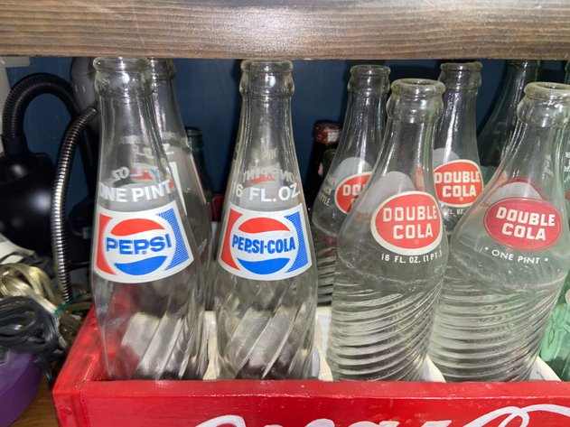 Image for Hurricane, WV -- Ford Explorer, Lamps, Tools, Furniture, Antiques, and MORE!