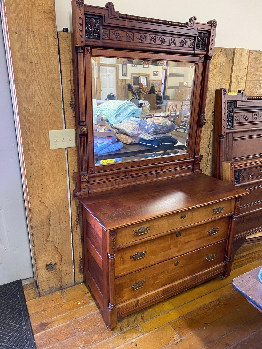 Image for Jane Lew, WV - Mahindra Tractor, H-D Motorcycle, Antiques, Furniture, Lawn Equipment