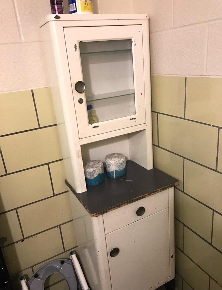 Image for East Millsboro, PA -- Commercial Kitchen Equipment, Tools,Furniture, Bunk Beds,Church Pews, Toys, Bouncy House, Exercise Equipment, Craft & Decorating Supplies, Beaty Shop Equipment, Office Supplies, Household items, Bath Products, Cleaning Supplies, Clot