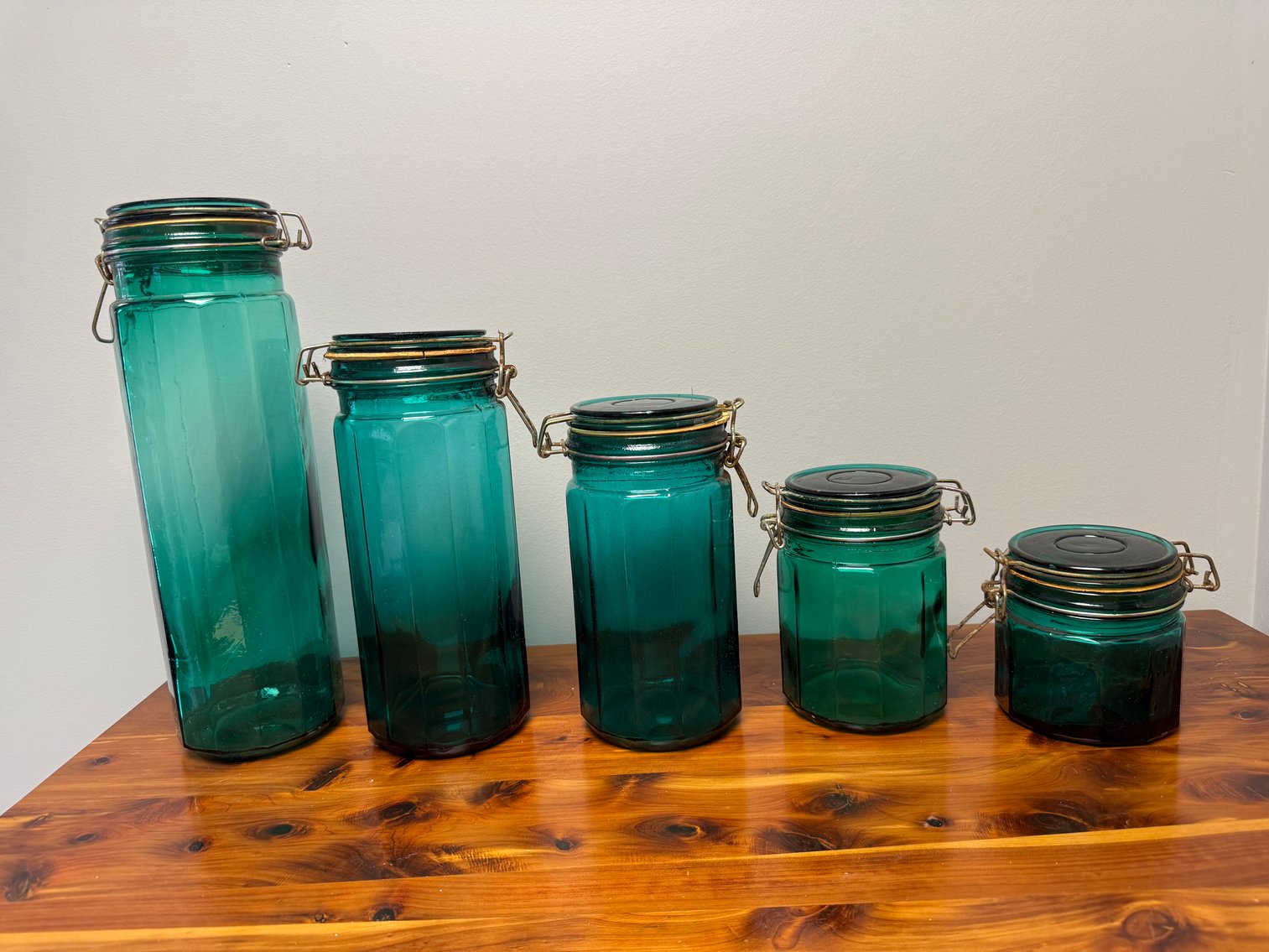 Image for St. Albans, WV -- Vehicles, RV, Boat, Glassware, Diecast Cars, Blenko, Fenton, Crocks and MORE!