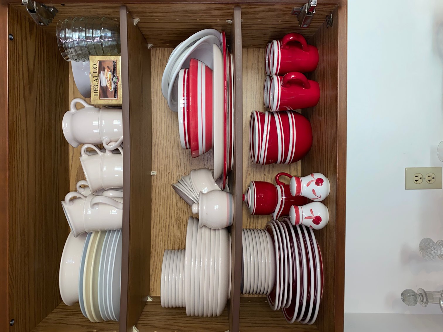 Image for Connellsville, PA – Georgetown Manor Estate: Collection of Madame Alexander Dolls, Top Quality Furniture, Glassware, Coach Handbags, and Much More!