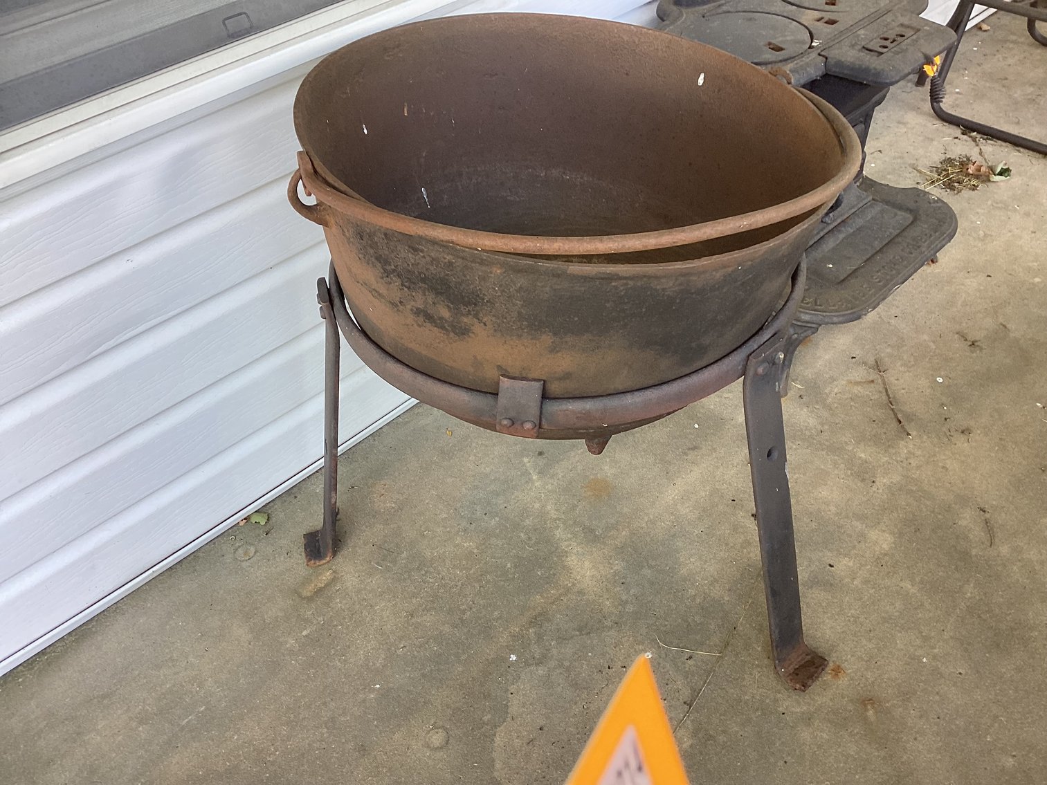 Image for Oakland, MD – Antique Furniture, Honda Del Sol, Aluminum Boat & Tools