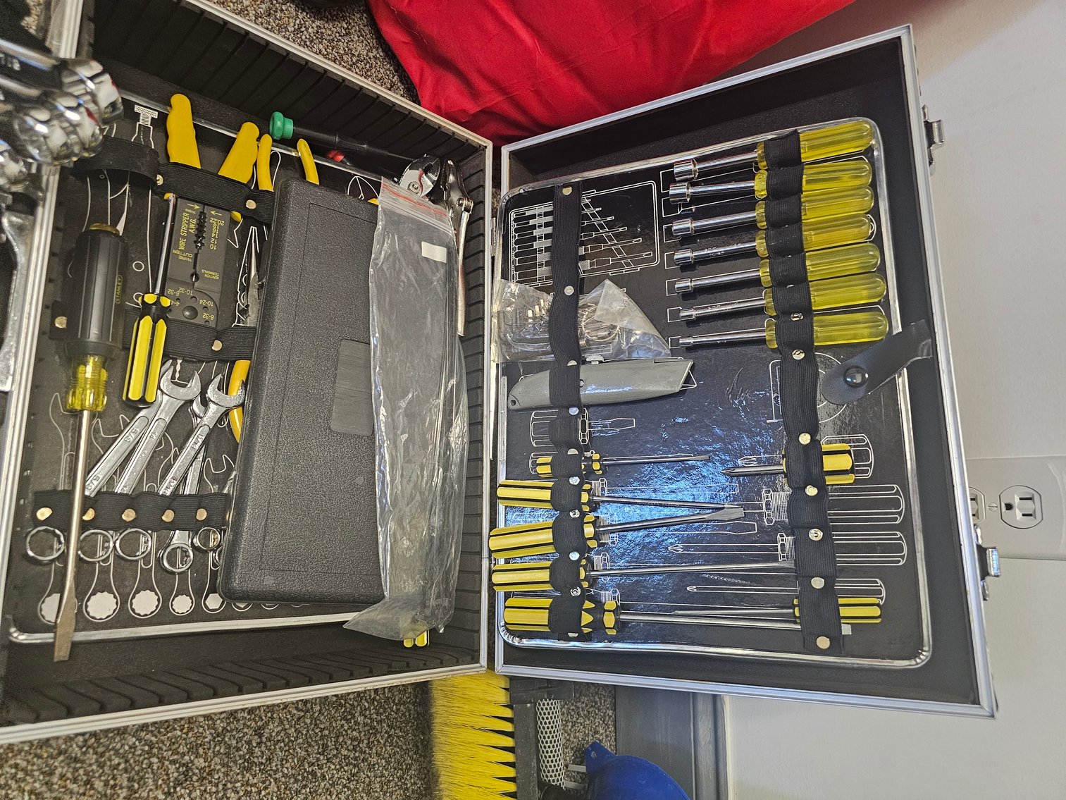 Image for Beckley, WV -  Display Cabinets, Household Goods, Tools, Décor and Much More!