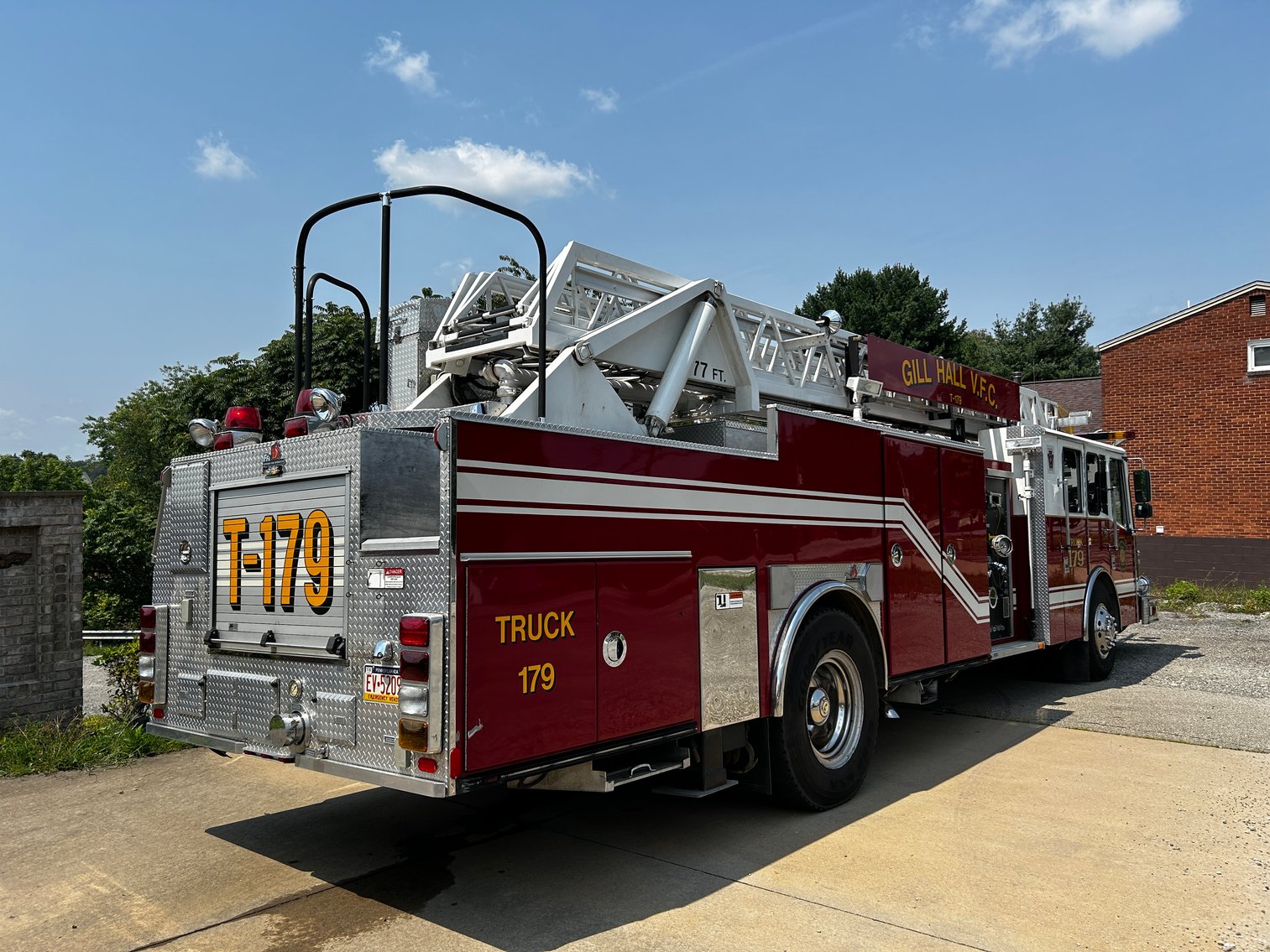 Image for Jefferson Hills, PA –2003 Ferrara Inferno Aerial Fire Truck