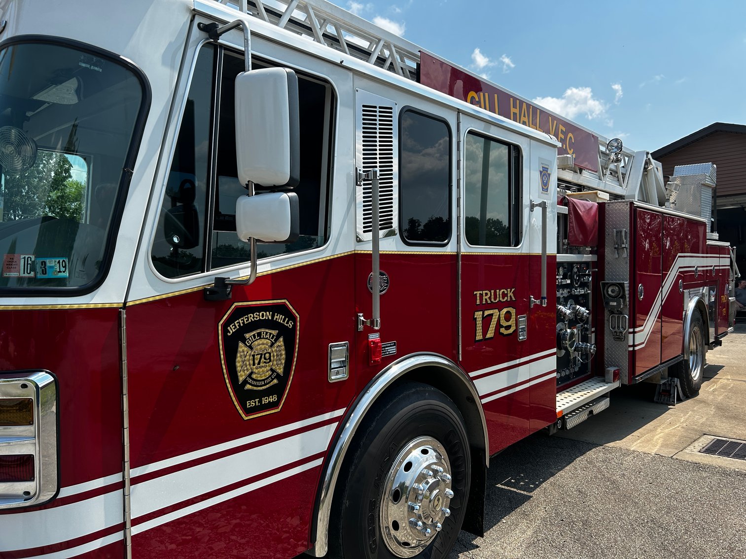 Image for Jefferson Hills, PA –2003 Ferrara Inferno Aerial Fire Truck