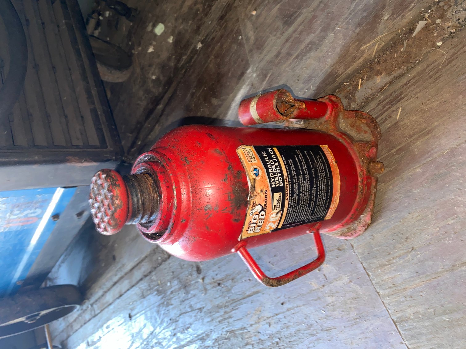 Image for Parkersburg, WV – 2006 GMC 2500 Duramax, Welders, HUGE Selection of Taps and Dyes, Welding Items, Tools, Welding Parts and Much More!