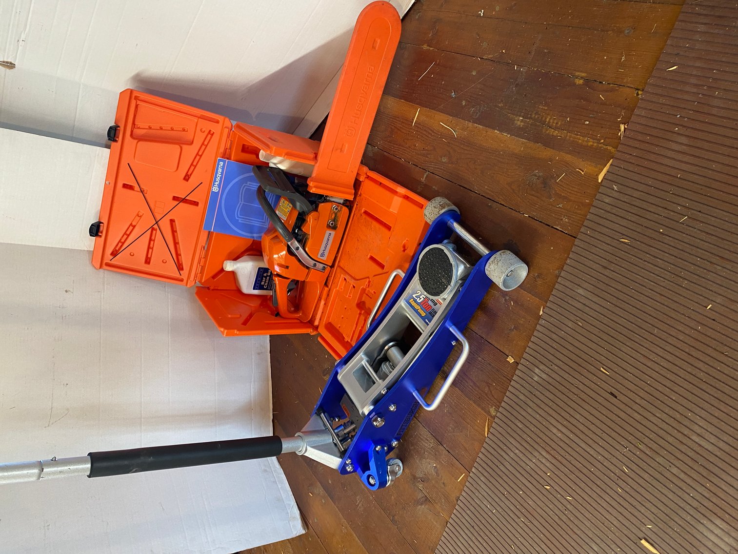 Image for Uniontown, PA – Contents of Prestigious Uniontown Home: Furniture, Home Decorations, Crystal, Glassware, China, Piano, Exercise Equipment, and More!